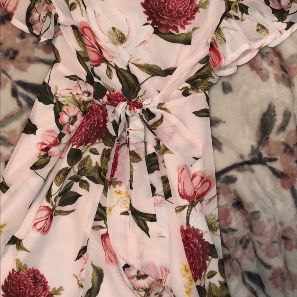 Dress - Picture 4 of 4